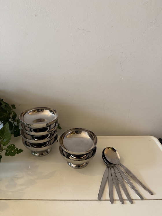 Helinox Chrome Dessert Coupes – Crockery (photo 5 of 5)