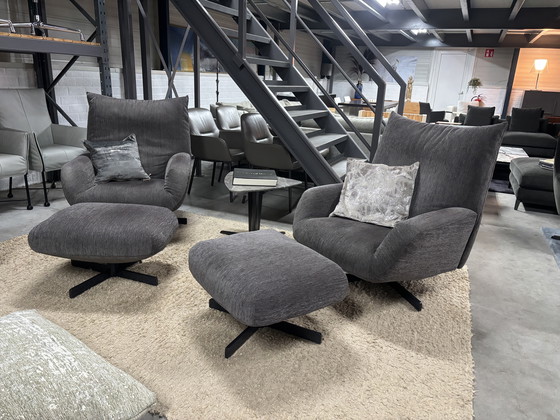 Image 1 of Fauteuil pivotant Edra Chiara + repose-pieds en tissu cat.S LP 9 380,-