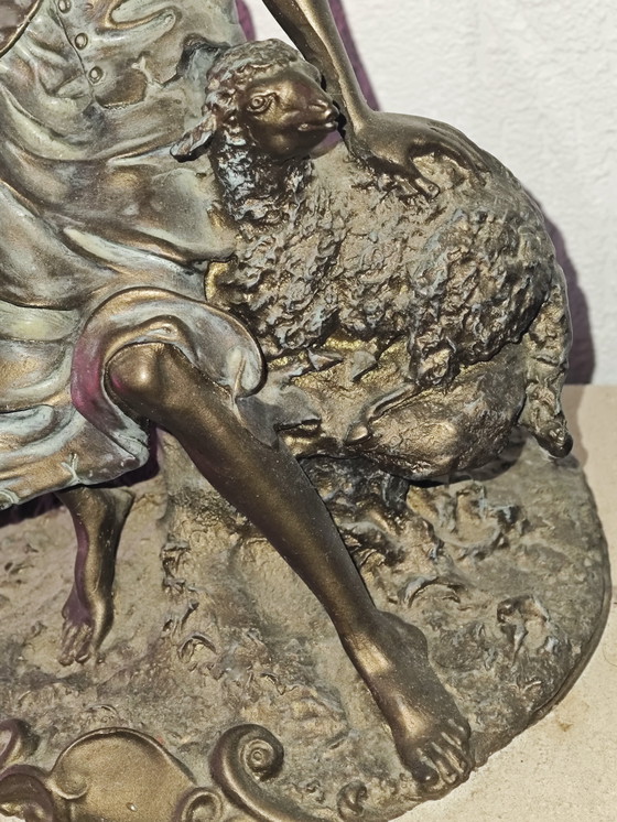 Image 1 of Vrouwelijke figuur