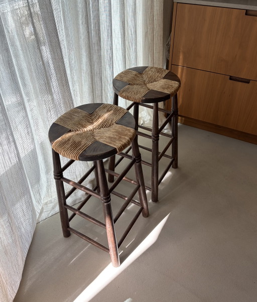 Due sgabelli da bar francesi in stile brutalista 🤎 – barkrukken, Rattan, Wood