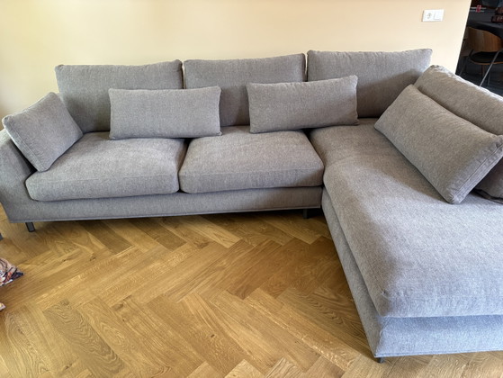 Image 1 of Gloednieuwe stoffen hoekbank kleur taupe ongebruikt