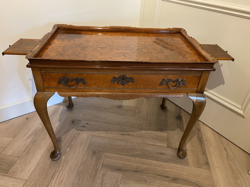 Beautiful Root Walnut Tea Table