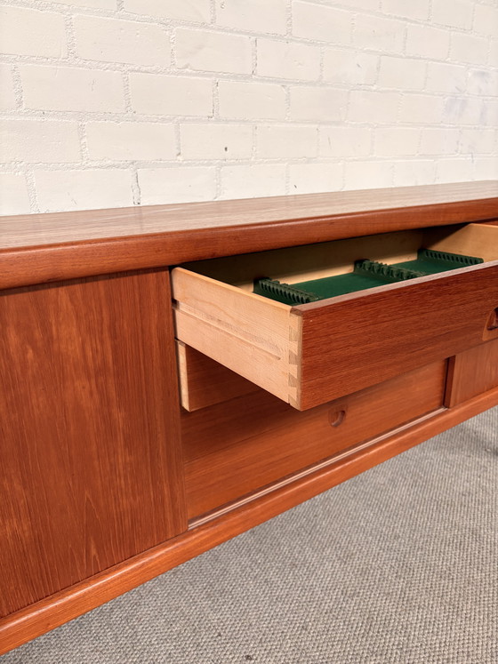 Image 1 of Buffet Bramin au design danois du milieu du siècle