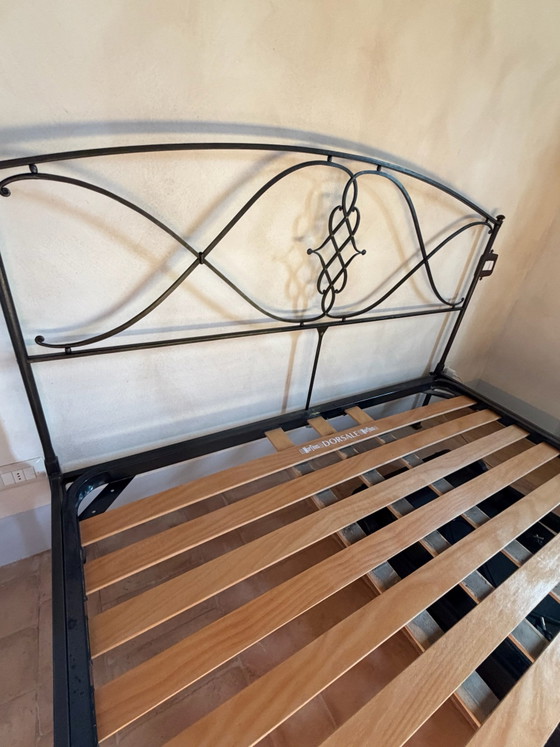 Letto matrimoniale Caporali Arco, Ferro Soffiato, con rete a doghe, Letti matrimoniali, Grigio (foto 4 di 15)