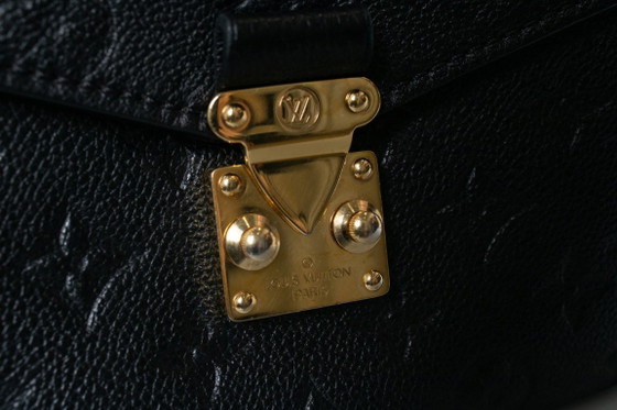 Louis Vuitton, Bolso Pochette Metis Empreinte negro – Bolsos cruzados, Calfskin (photo 15 of 16)