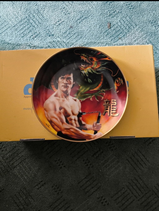 Assiette en porcelaine Bruce lee édition limitée 