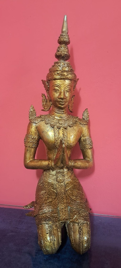 Antiker thailändischer Engel