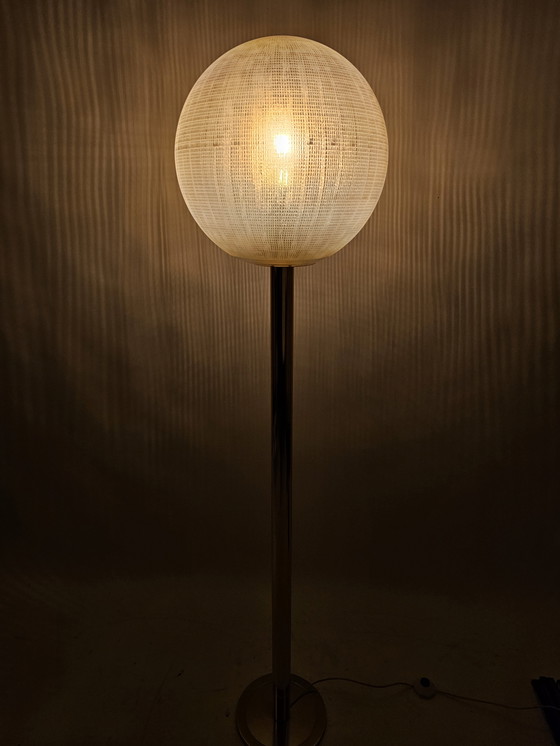 Image 1 of Italienische Stehlampe aus Glas und Messing