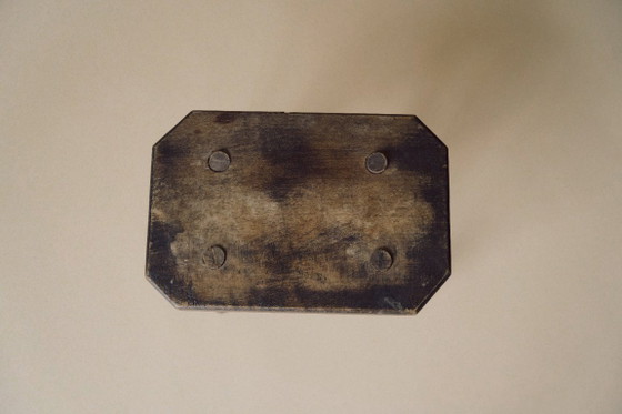 Image 1 of Vierpotige houten kruk