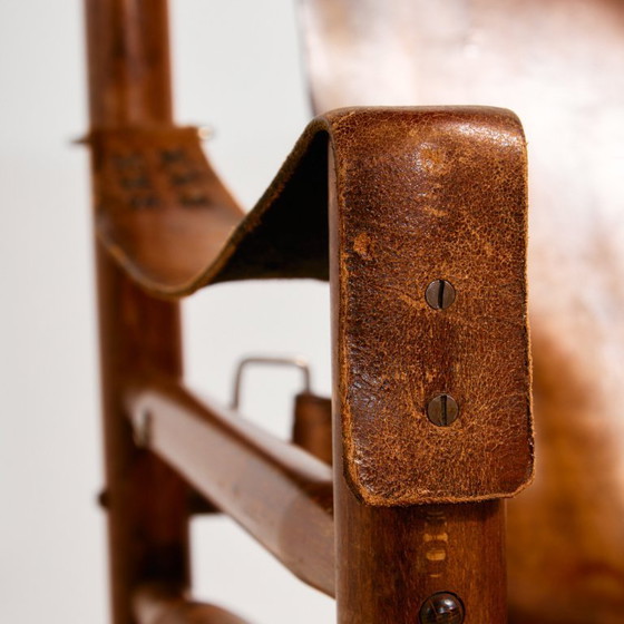 Image 1 of Poltrona e pouf in pelle di vitello ungherese, set da 2