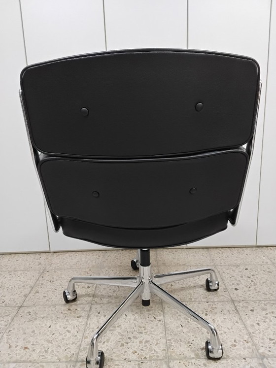 Vitra Eames Lobby Chair ES 104 – Bürostühle, Leather, Aluminium (photo 10 of 12)