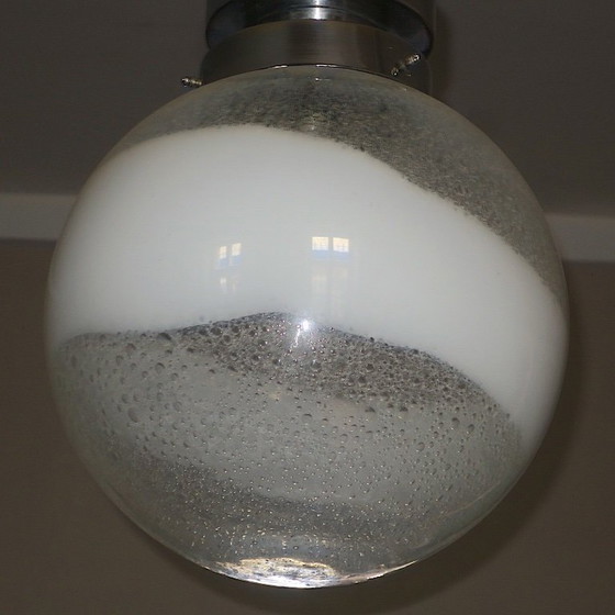 Image 1 of Murano Mazzega Globe hanglamp met een opvallende werveling, jaren 60