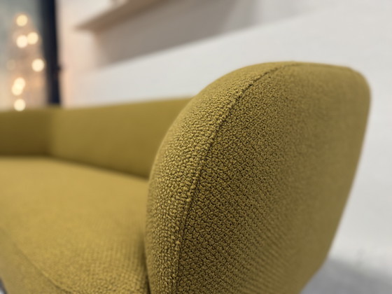 Image 1 of Leolux Flint Sofa 3 Seater Tama fabric Gold 218