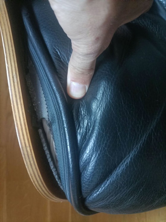 Fauteuil et ottoman Eames originaux par ICF De Padova (années 1970/80) – Herman Miller, Leather, Iron (photo 12 of 13)