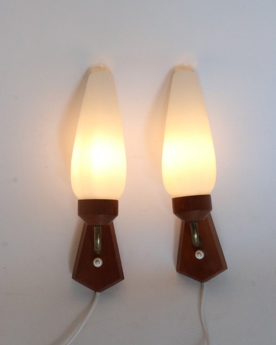 Image 1 of Ensemble de lampes murales vintage en teck et verre dépoli