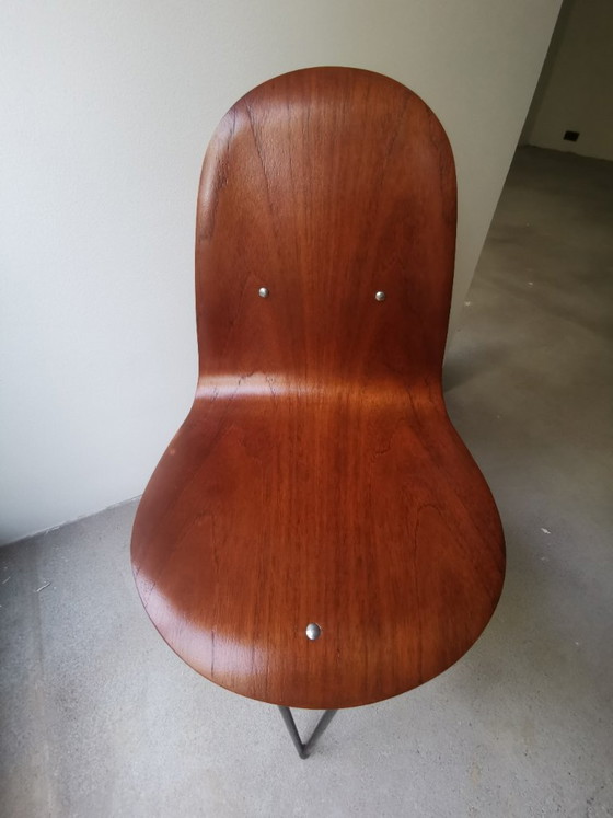 Paires de chaises tripodes par Enzo Strada pour Mobili Barovero – Mobili Barrovero (photo 10 of 12)
