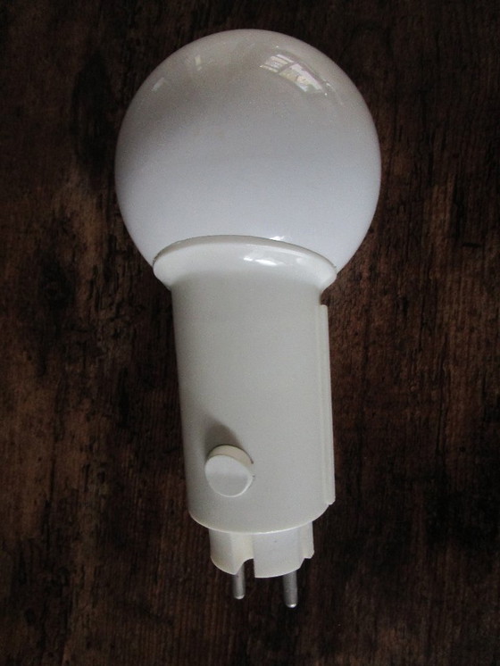 Image 1 of Lampe à douille rétro en métal blanc, massive.