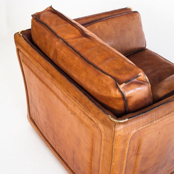 Fauteuil Club Vintage de Roche Bobois. Cuir de buffle camel. France, années 1980. – Leather (photo 8 of 19)