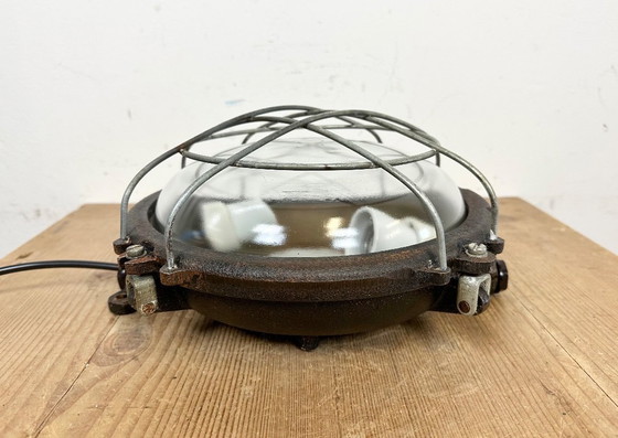 Image 1 of Lampada da parete o da soffitto in ghisa industriale nera di Elektrosvit, anni '60