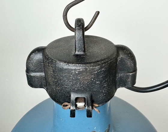Image 1 of Lampada da fabbrica industriale in smalto blu con parte superiore in ghisa, anni '60