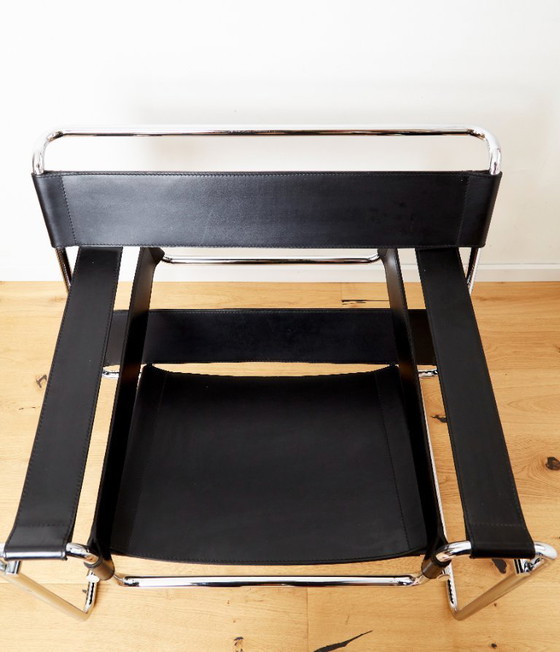 Image 1 of Chaise Wassily conçue par Marcel Breuer pour Knoll International