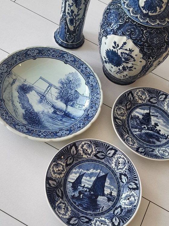 Image 1 of Juego de jarrones, tarro de jengibre y platos/platos de pared de Delft Blue Boch.
