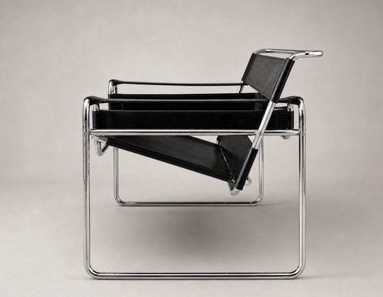 Image 1 of Fauteuil Wassily vintage en cuir noir – Fasem, Italie