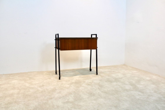 Niederländischer Teak Sammlerschrank und Nähtisch, Aufbewahrungsschrank, Holz, Metall, Schwarz, Vintage (Foto 8 von 13)