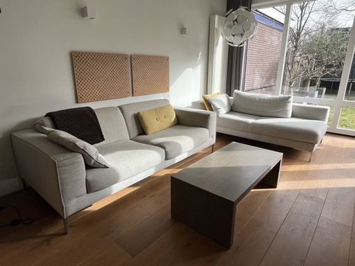 Zona de estar con dos sofás Design on Stock