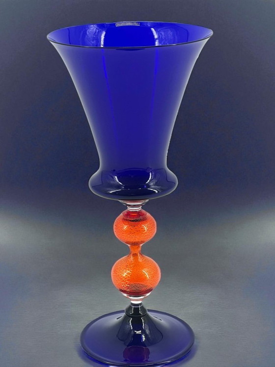 Image 1 of Signed Murano art glass goblet by Maestro Carlo Tosi “Caramea” – Blue bowl, orange stem, 24K gold leaf – 1970s