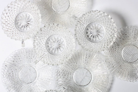 Image 1 of Servizio da tè in vetro trasparente di metà secolo / Decorazione con taglio a diamante / 4 tazze + 4 piattini / Italia / Anni '6