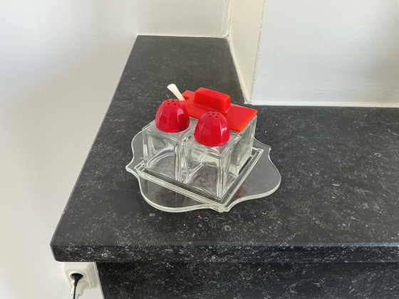 Art Déco Saliera e Pepiera, Mostardiera Vetro Bachelite Rossa – Servizi da tavola, Glass, Plastic (photo 5 of 5)