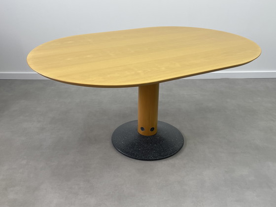 Image 1 of Arco Diabolo oval dining table 158 x 105