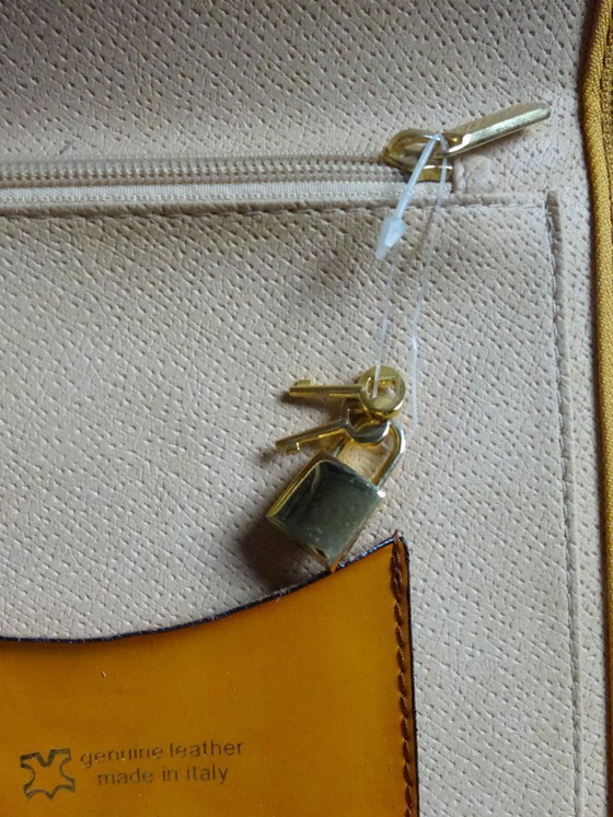 Image 1 of Bolso para portátil de piel Pratesi Italy con cierre