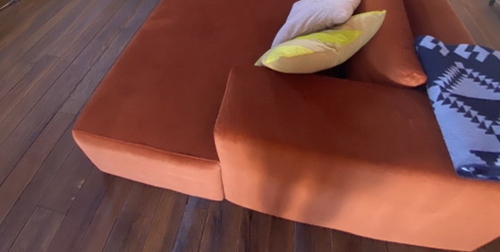 Image 1 of Canapé d'angle modulaire 4x6 en velours marron rouille + pouf