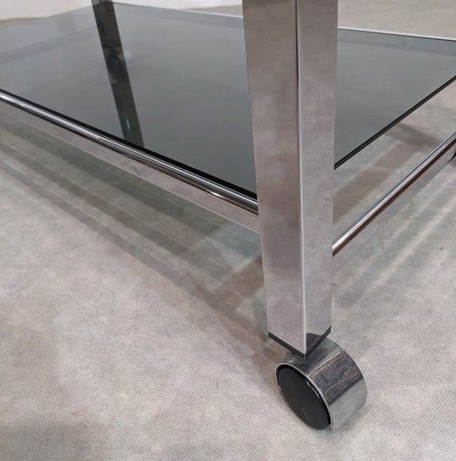 Mesa auxiliar, barra con ruedas o mueble de TV vintage