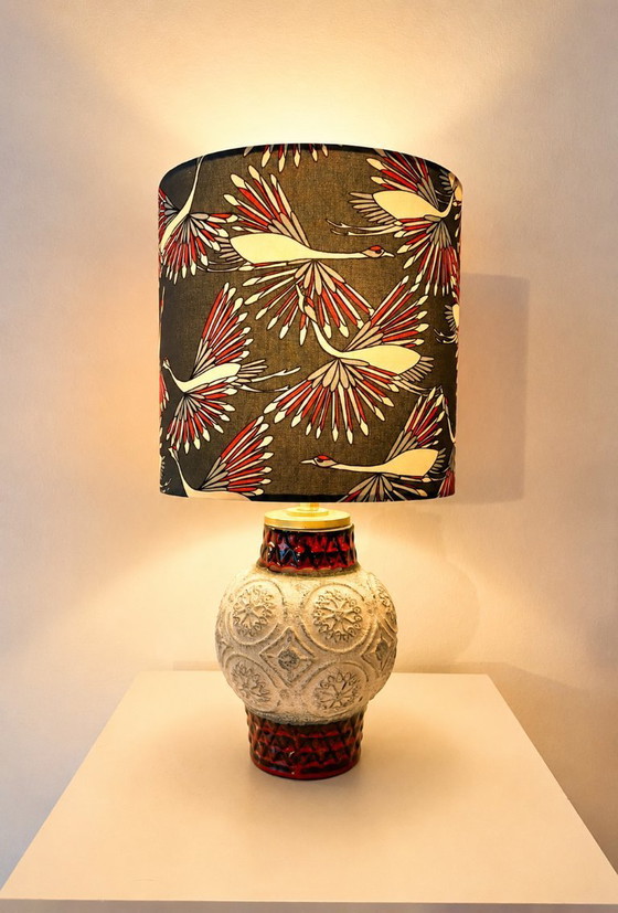 Image 1 of Upcycling : Lampe de table fabriquée à partir d'un vase en céramique Bay - Design de Bodo Mans - Forme 62 - 17