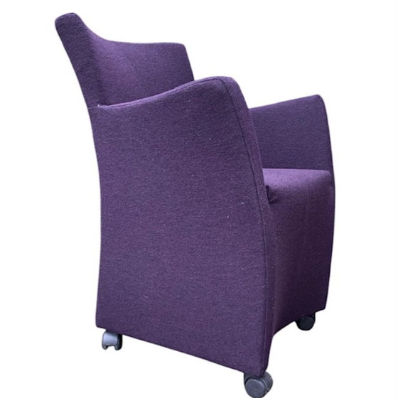 Set of four purple chairs on wheels, Montis, Dining chairs, Textile, Modern (photo 2 of 10)