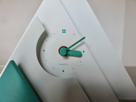 Image 1 of Table clock by Makiko Taniguchi, Memphis period, 1980