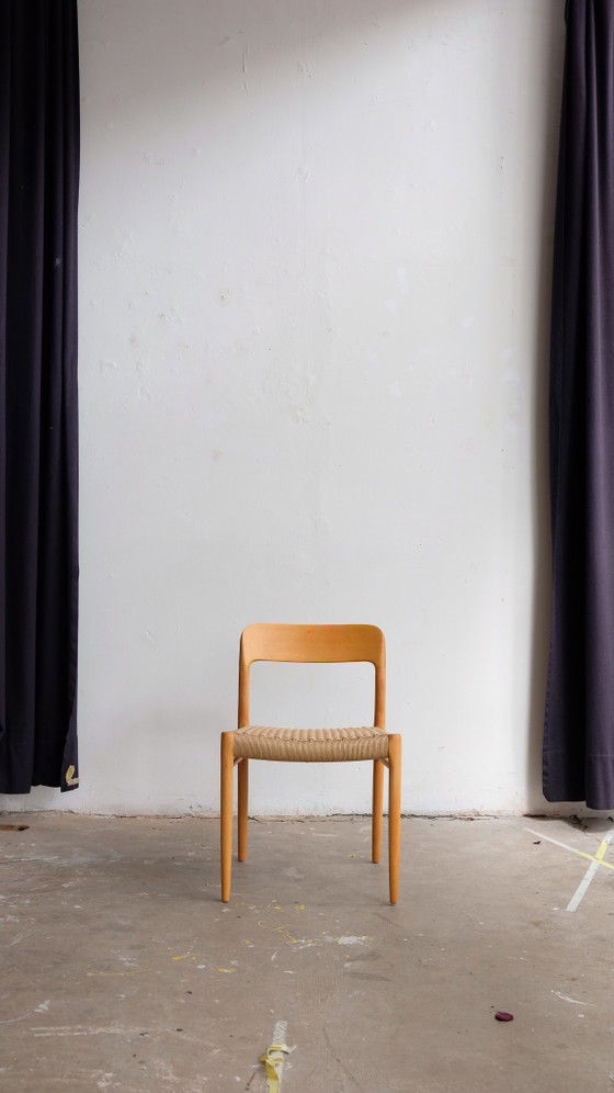 5 gerestaureerde Moller 75 stoelen in beukenhout – Niels Otto Møller, Eetkamerstoelen, Wood (photo 6 of 12)