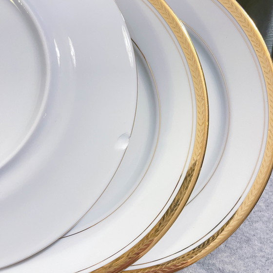 Image 1 of 7 piatti in pietra di ferro blu Onnaing + 7 piccoli piatti in porcellana di Limoges spaiati