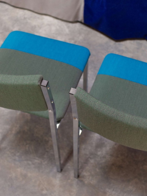 Image 1 of 2x Chromstühle, neu bezogen mit Kvadrat-Stoff