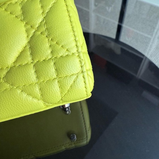 Image 1 of DIOR LADY MINI - CANNAGE LAMSLEER GEEL ZILVEREN BESLAG VERSTELBARE BAND