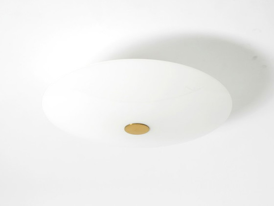 Image 1 of Große Florian Schulz Gela 55 Deckenleuchte aus den 80er Jahren, Messing, Opalglas, rund, mit fünf E27-Fassungen