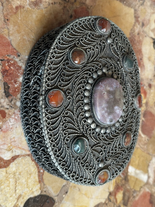 Filigree box with inlaid stones, origin India, 20th century