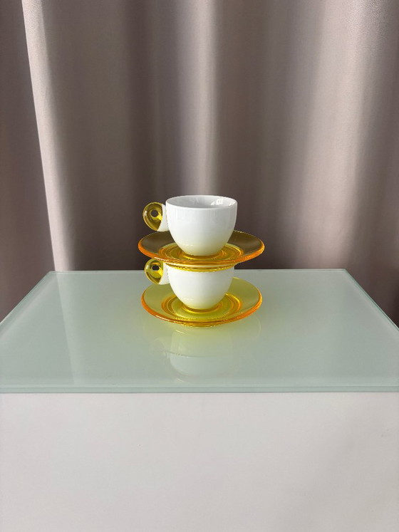 Vintage Fratelli Guzzini Tazza Espresso Cups & Yellow Saucers – Set of 2 – Crockery, Ceramic, Plastic (photo 4 of 10)
