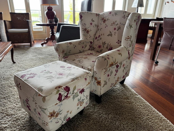 Image 1 of Silla inglesa con otomana