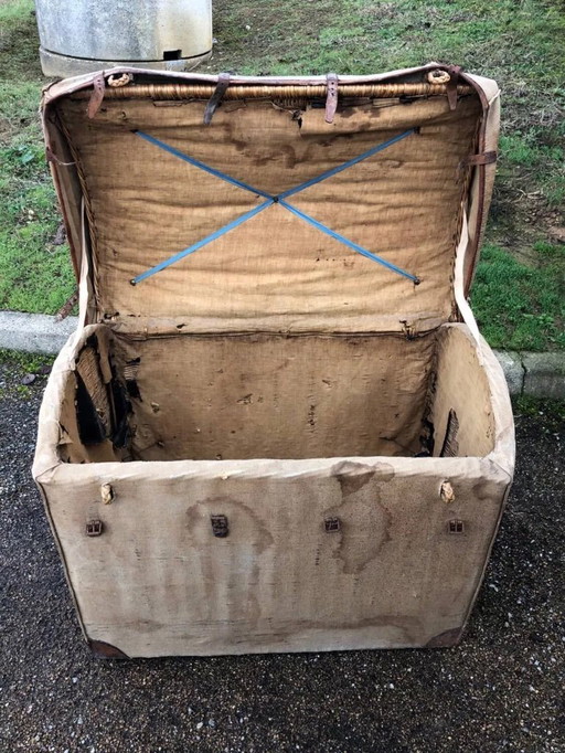 Baule e cassapanca in rattan e vimini, Militaria, collezione militare francese