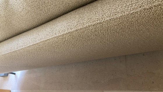 Sofá de 2,5 plazas, textil beige, Manon van Jamé, Sofás de 2 plazas, Metal, Modern (foto 4 de 6)