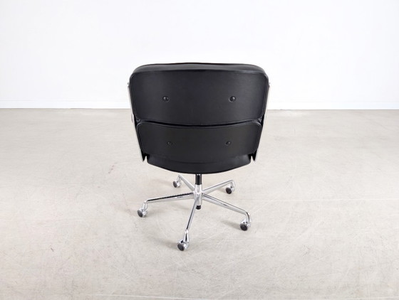 Image 1 of Original Vitra ES 104 Lounge chair Charles Eames office chair armchair